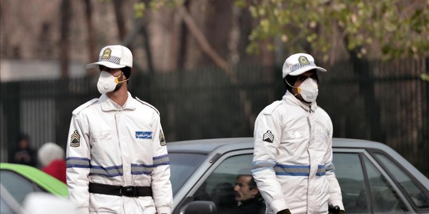 Tahran'da Hava Kirliliği Nedeniyle 'Sokağa Çıkmayın' Uyarısı