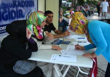 Bursa'da “Başörtüsüne Özgürlük” İçin İmza