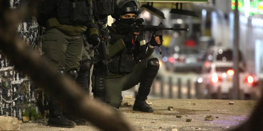 İşgal Güçleri Batı Şeria'da 2 Filistinliyi Yaraladı