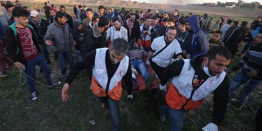 İsrail Askerleri Gazze Sınırında 30 Filistinliyi Yaraladı