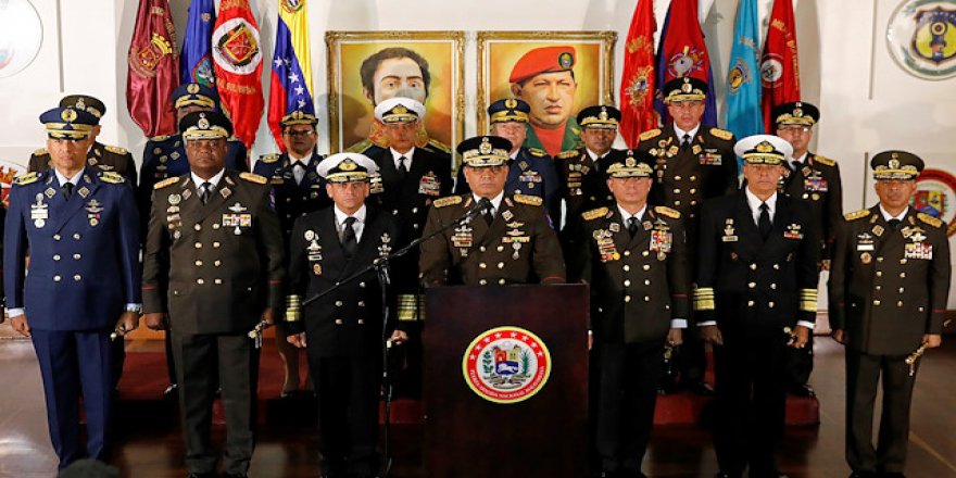 Venezuela Ordusu Maduro’yu Destekliyor
