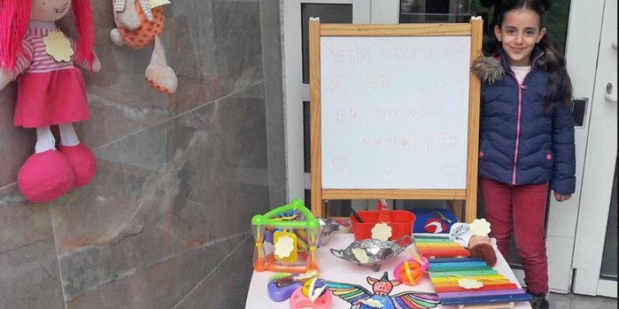 Minik Zeynep Yetimler İçin Oyuncaklarını Sattı
