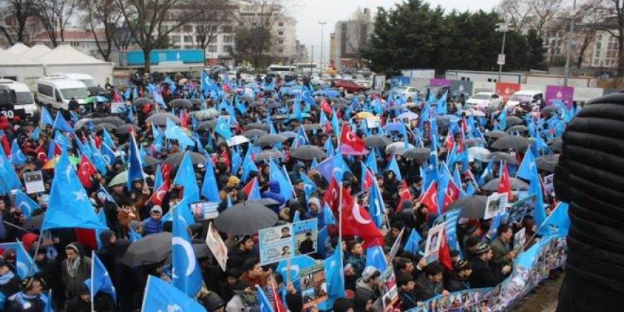 İstanbul’da “Ben de Uygur’um, Ben de Doğu Türkistanlıyım” Eylemi 