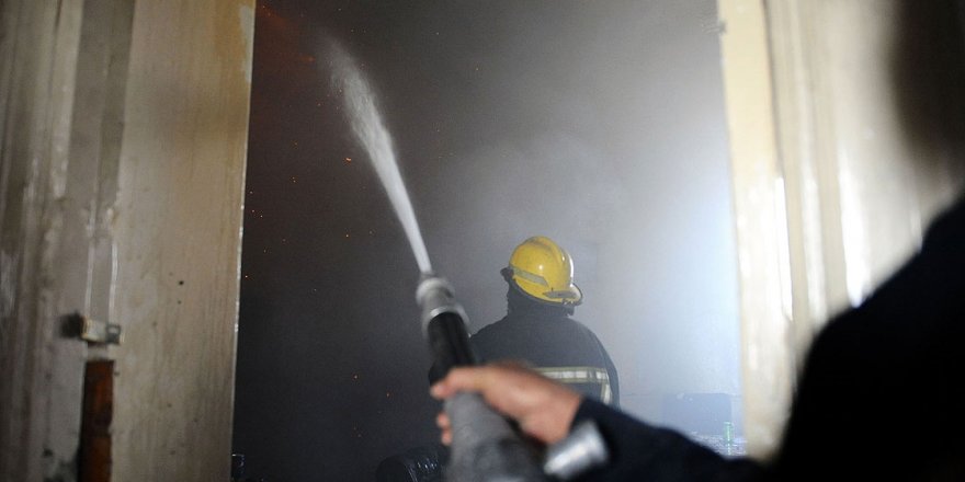 Kahire'de Tren İstasyonunda Yangın: 12 Ölü, 15 Yaralı