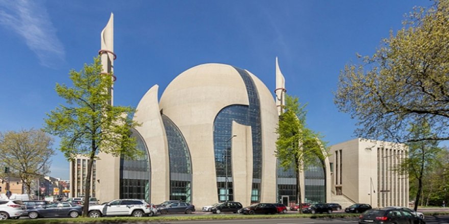 Almanya İmamlara Almanca Şartı Getirmeye Hazırlanıyor