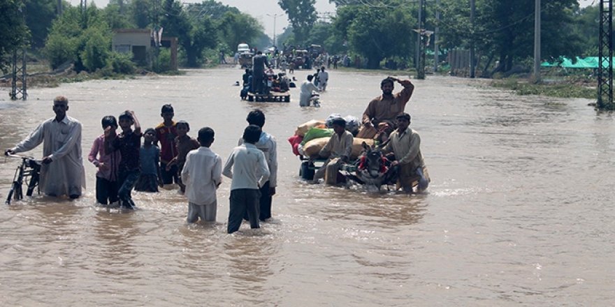 Pakistan'da Yağışlar Nedeniyle 4 günde 13 Kişi Hayatını Kaybetti