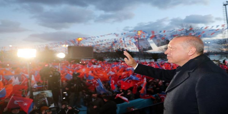 "Arapça Yazdığı Zaman Niye Rahatsız Oluyorsun?"