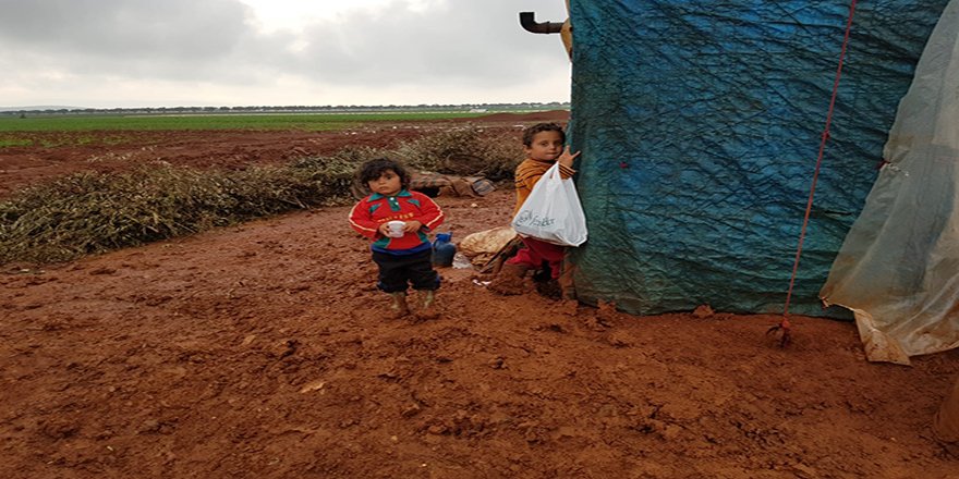 Suriye'de Çadır Kamplar Sular Altında!