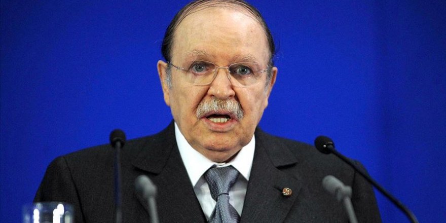 Buteflika Görev Süresi Dolmadan İstifa Edecek