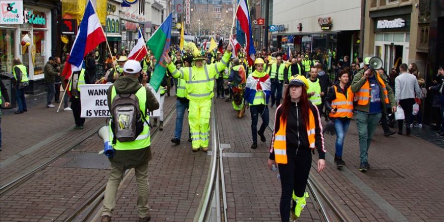 Hollanda'da Sarı Yelekliler 19'uncu Kez Hükümeti Protesto Etti