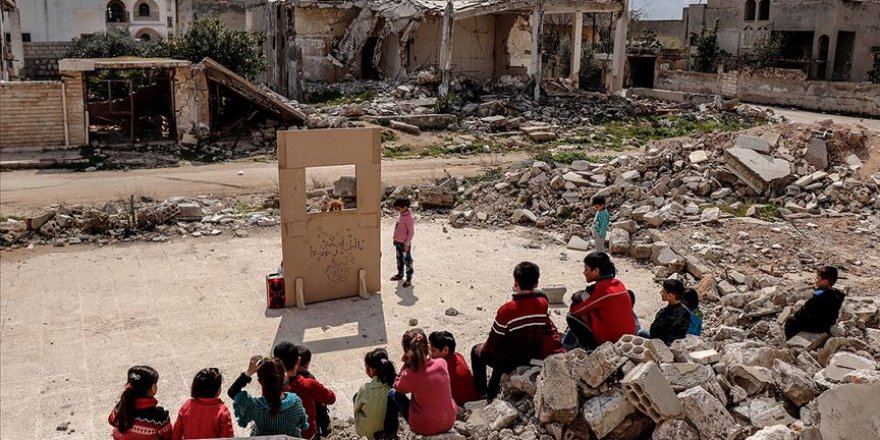 Suriyeli Çocuklar Kimyasal Silah Kurbanlarını Tiyatroyla Andı