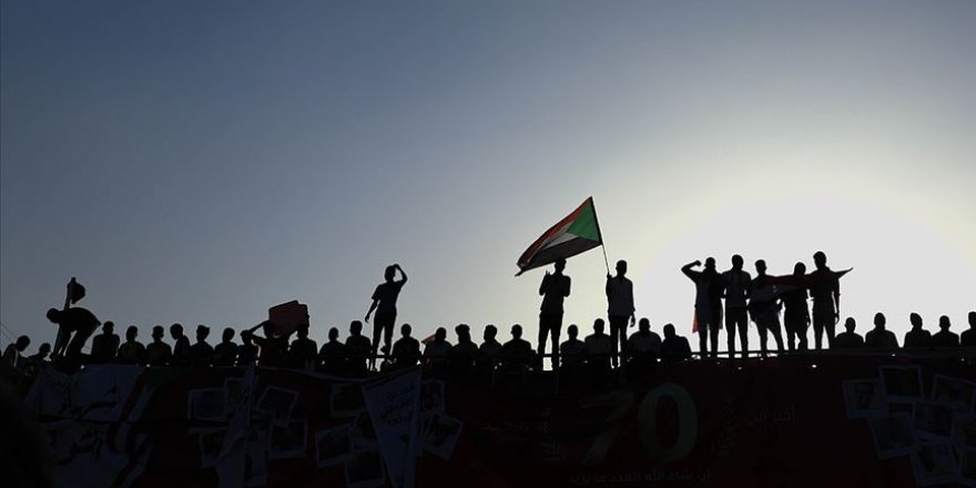 Sudan'da Hükümet Kurumlarına Varlıklarını Açıklama Zorunluluğu