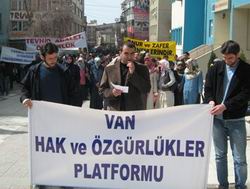 Van: "Gökler ve yer adaletle ayakta durur"