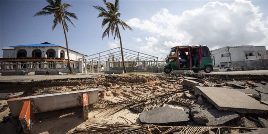 Komorlar'da Kasırga Nedeniyle 20 bin kişi Evsiz Kaldı