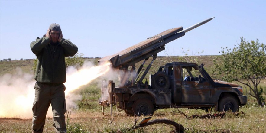 HTŞ Hmeymim Üssü'nü Grad Füzeleriyle Vurdu