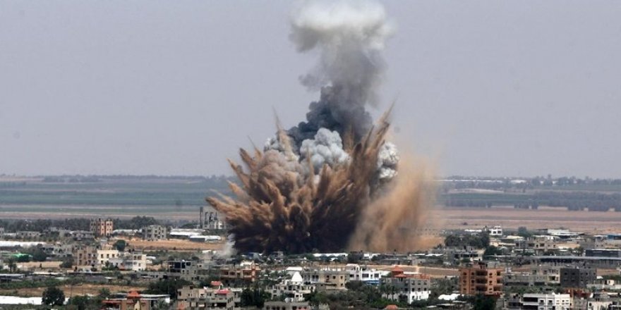 İsrail Gazze'de 320 Noktayı Vurdu