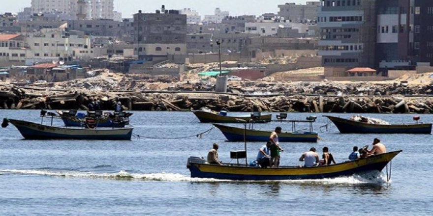 Gazze'de Balıkçıların Avlanma Mesafesi 15 Mile Çıkarıldı