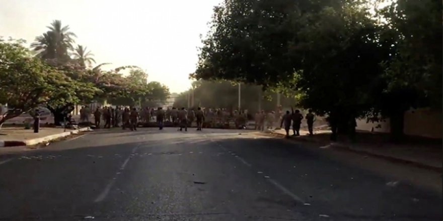 Sudan'da Askerden Göstericilere Müdahale
