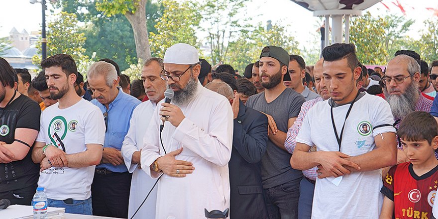 Şehit Abdulbasit Sarut İçin Fatih’te Gıyabi Cenaze Namazı Kılındı