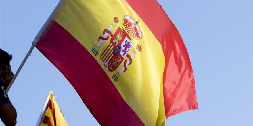 İspanya Yargılanan Katalanlara Aktif Siyaset Yollarını Kapattı