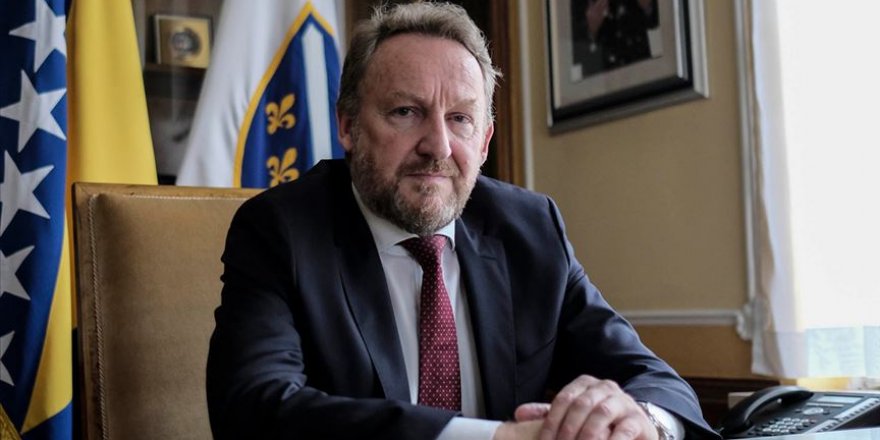 'Mursi, Mısır Halkının Özgürlüğü İçin Verdiği Mücadelede Hayatını Kaybetti'