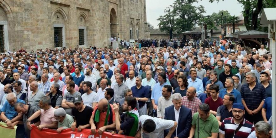 Bursa’da Şehid Muhammed Mursi İçin Gıyabi Cenaze Namazı