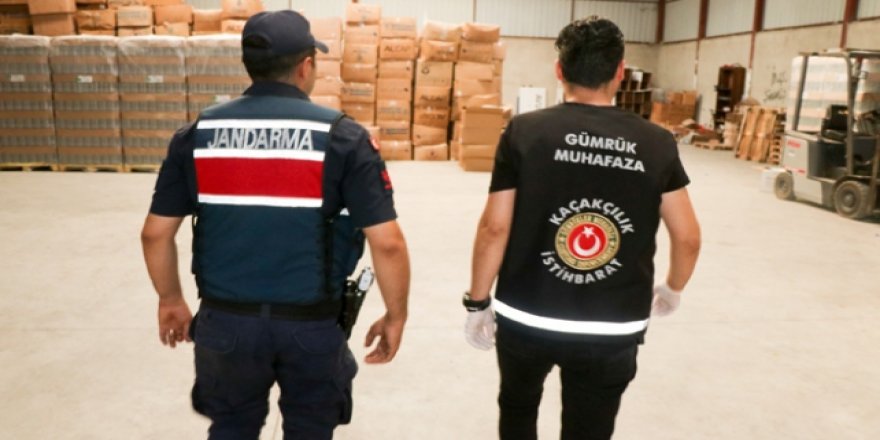 İzmir'de 5 Ton Sahte İçki Ele Geçirildi