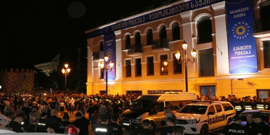 Tiflis'te Protestolar Devam Ediyor