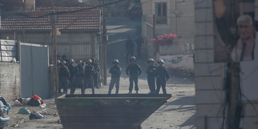 İsrail Güçleri Kudüs'te 15 Filistinliyi Yaraladı