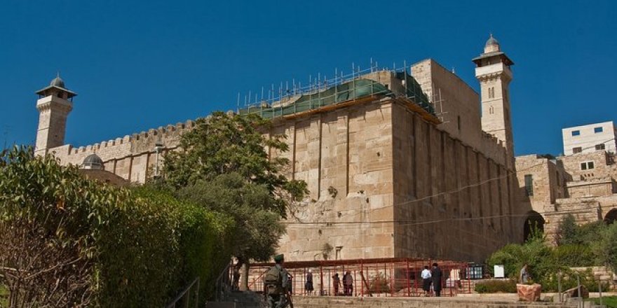 İsrail Harem-i İbrahim Camisinde 294 Defa Ezanı Yasakladı
