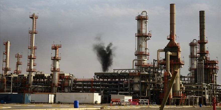 Irak'ın Petrol İhracat Geliri 1 Milyar Dolar Azaldı