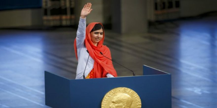 Kanadalı Bakan Afgan Malala’nın Örtüsünden Rahatsız