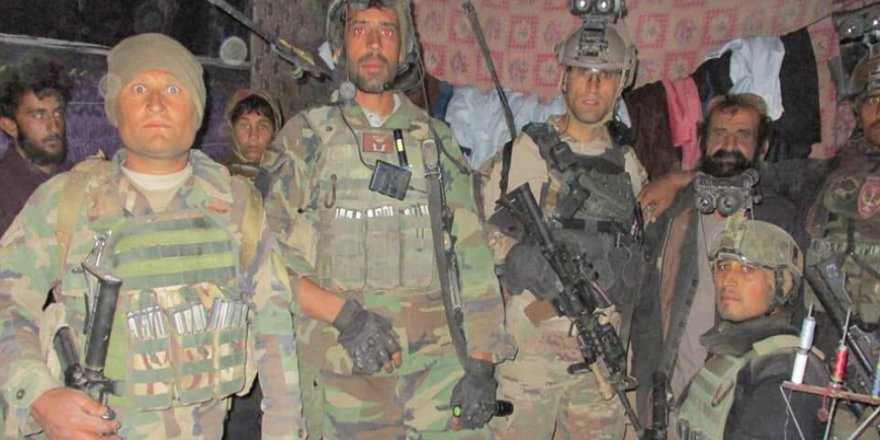 Afganistan'da 39 Polis Taliban'a Teslim Oldu