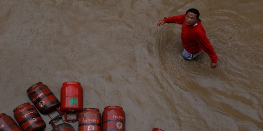 Nepal'de Sel ve Toprak Kaymaları: 30 Ölü