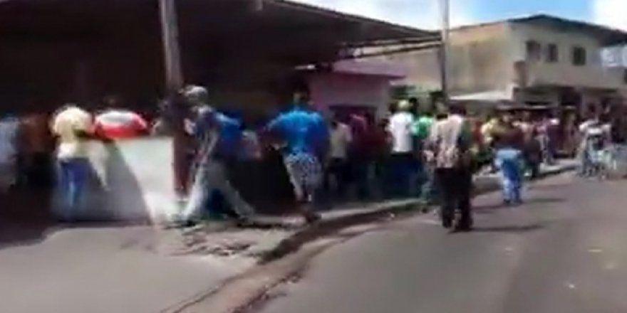 Venezuela'da Otobüs Durağına Silahlı Saldırı: 7 Ölü