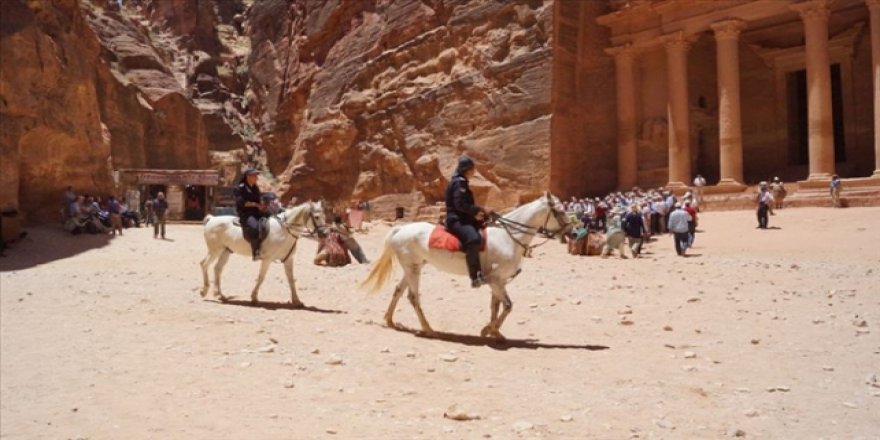 Petra'da Hazreti Harun'un Türbesi Ziyarete Kapatıldı