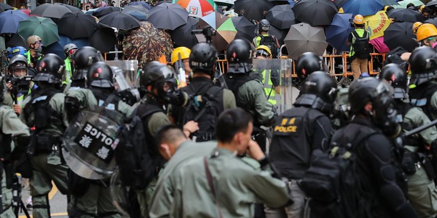 Hong Kong'da Protestolar Hız Kesmiyor