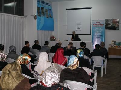 İslami Düşünce Konferansları Başladı!