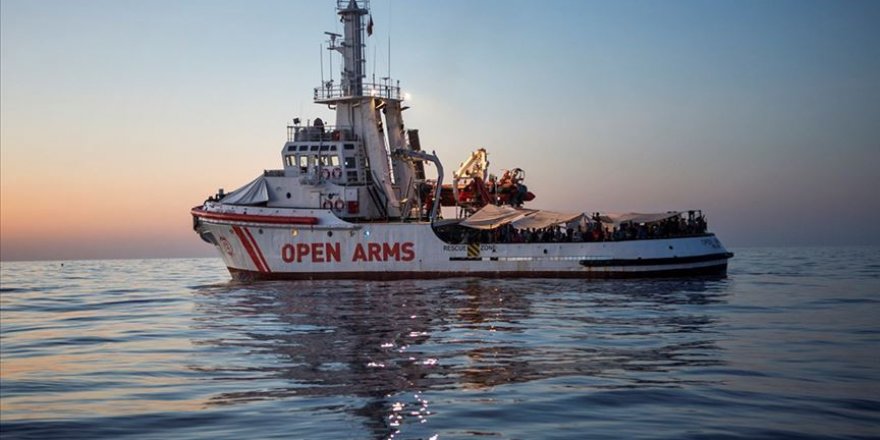 Open Arms Gemisindeki 27 Çocuk İndirildi