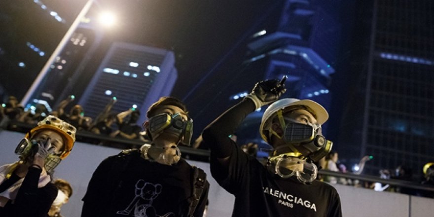 Hong Kong'daki Protestoların Ekonomiye Faturası Büyüyor