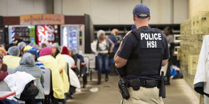 ABD'de Göçmen Merkezlerinde Tutulanlar Trump Yönetimine Dava Açtı