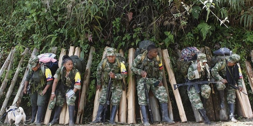 Eski FARC Liderleri Yeniden Silahlanıyor