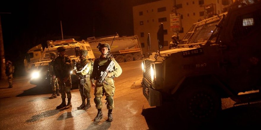 İşgal Güçleri Gece Baskınlarında 11 Filistinliyi Gözaltına Aldı