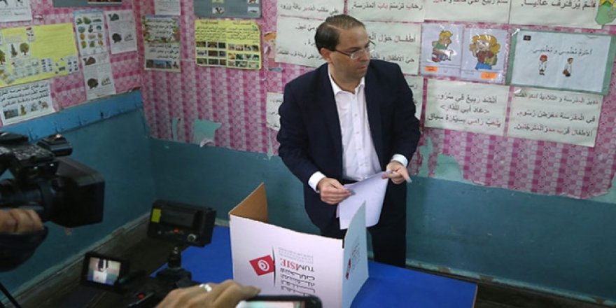 Tunus Başbakanı, Cumhurbaşkanlığı Yarışında Yenilgiyi Kabul Etti