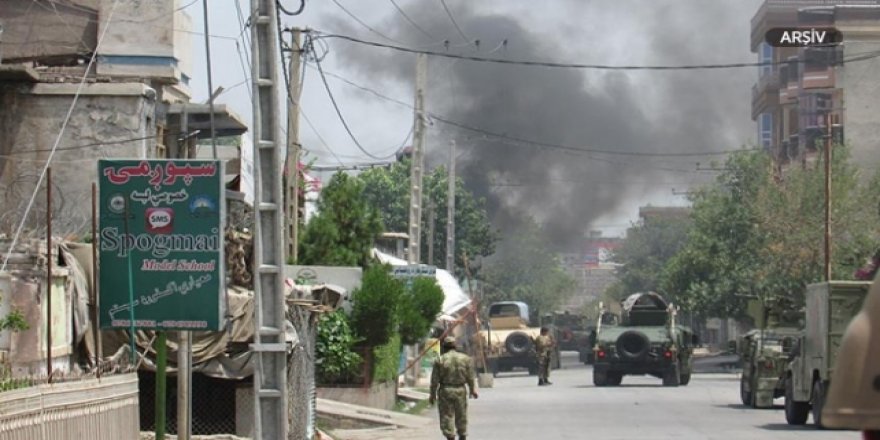 Afganistan'da Bomba Yüklü Araçla Saldırı: 15 Ölü, 66 Yaralı