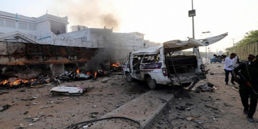 Somali'de Askeri Üsse İntihar Saldırısı: 8 Ölü