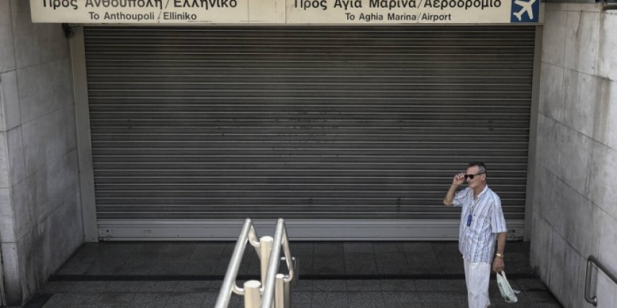 Yunanistan'daki Grev Yaşamı Durma Noktasına Getirdi