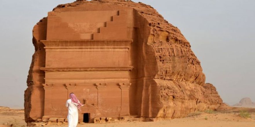 Suudi Arabistan Kapılarını Yabancı Turistlere Açıyor