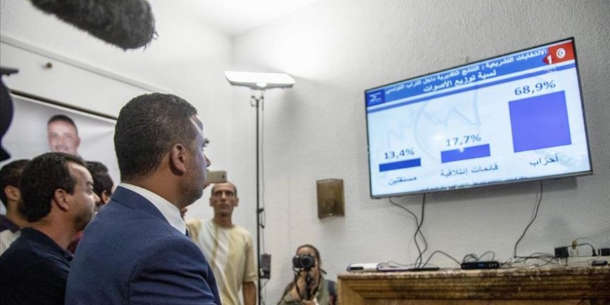 Tunus'taki Parlamento Seçimlerini Nahda Hareketi Galip Bitirdi!