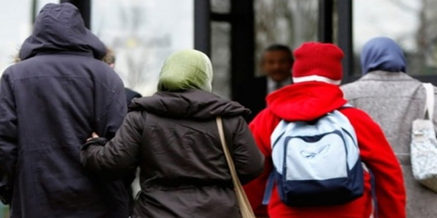 Fransa'da Müslümanlar Fişleniyor